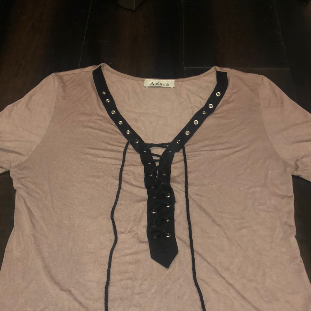 Tie top